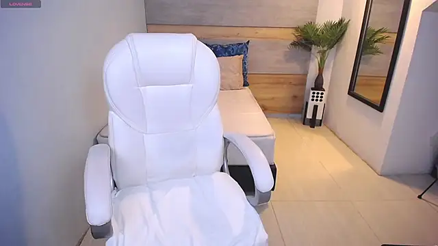 Violetta rainbow online show from 03/21/25, 04:39