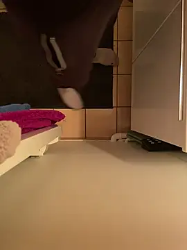 Snapshot of dimitriei chatting on 10/15/25, 06:41 dimitriei online show from 10/15/25, 06:41