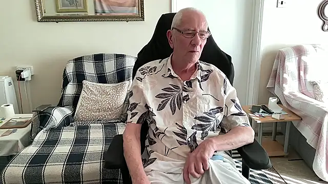 cutaboverest online show from 04/19/26, 04:50