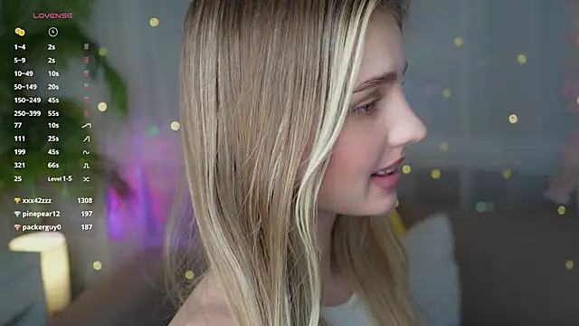 Snapshot of Fluffy-Angel chatting on 12/09/24, 02:49 Fluffy-Angel online show from 12/09/24, 02:49