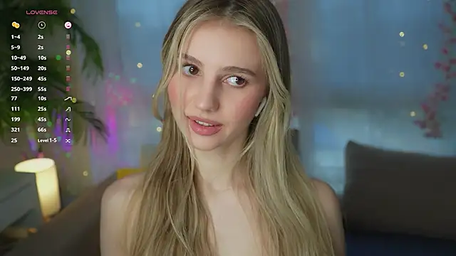 Snapshot of Fluffy-Angel chatting on 01/27/25, 08:29 Fluffy-Angel online show from 01/27/25, 08:29