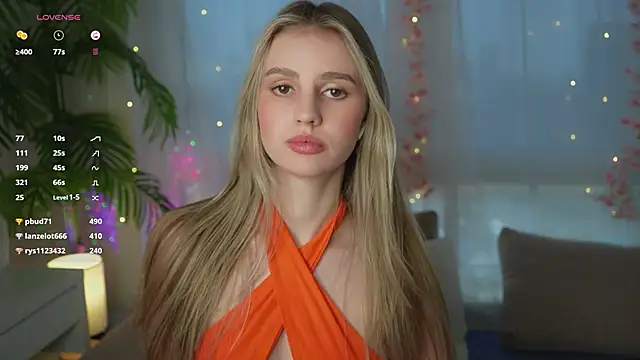 Snapshot of Fluffy-Angel chatting on 01/28/25, 11:28 Fluffy-Angel online show from 01/28/25, 11:28