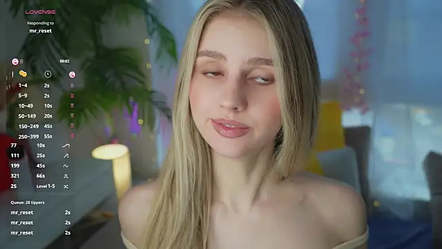 Snapshot of Fluffy-Angel chatting on 01/30/25, 09:15 Fluffy-Angel online show from 01/30/25, 09:15