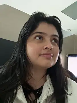 Stephania 18 online show from 01/28/25, 12:15