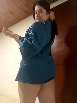 Stephania 18 online show from 09/18/25, 10:12