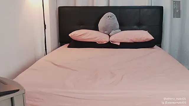 Snapshot of Atenea_Makri chatting on 03/24/26, 02:38 Atenea Makri online show from 03/24/26, 02:38