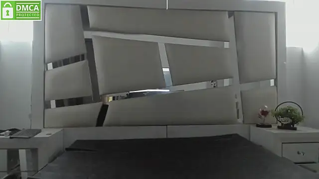 Snapshot of chrystal_js chatting on 02/05/26, 05:39 chrystal js online show from 02/05/26, 05:39