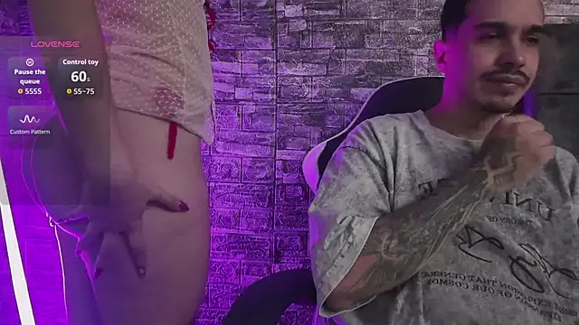 HotCouple 697 online show from 11/10/25, 06:51