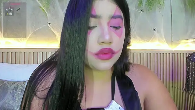 Lana Lann online show from 10/31/25, 12:06