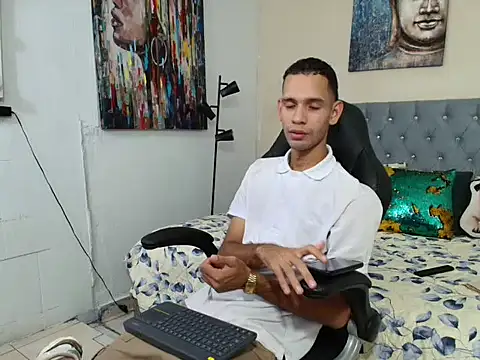 tonny 23cm  online show from 10/21/25, 06:52