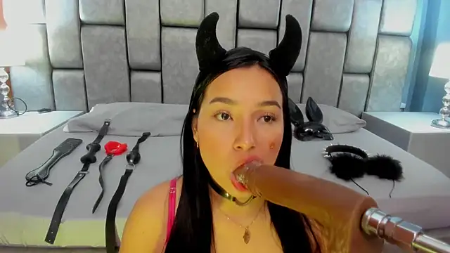 AniEvans  online show from 02/21/26, 09:32