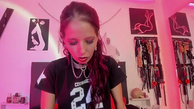 Little Naughtty online show from 11/12/25, 01:22