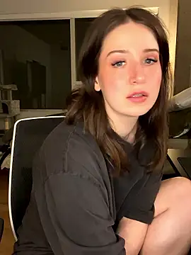 nerdynina online show from 01/11/26, 12:48