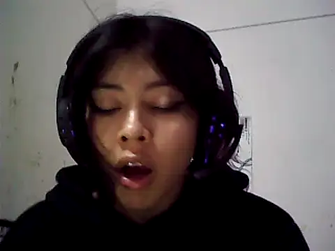 Snapshot of chinanochina chatting on 03/14/25, 03:48 chinanochina online show from 03/14/25, 03:48