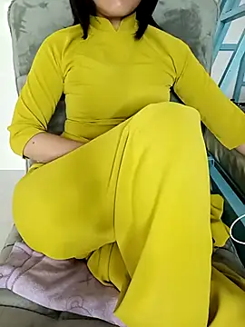    Erin    online show from 09/12/25, 03:34