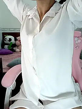    Erin    online show from 11/10/25, 03:16