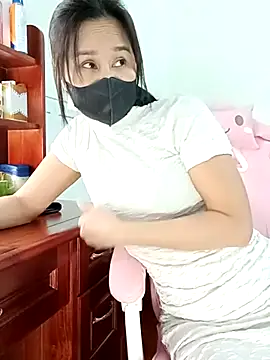    Erin    online show from 12/15/25, 02:38