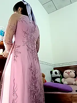    Erin    online show from 02/06/26, 02:27