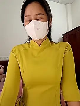    Erin    online show from 02/12/26, 02:17