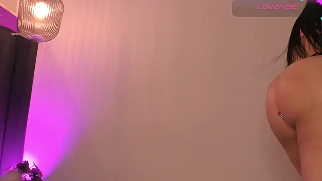 samanthaevanss1 online show from 05/15/26, 03:02