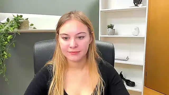 kitty valeria online show from 01/12/25, 02:19