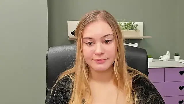 kitty valeria online show from 02/23/25, 11:00