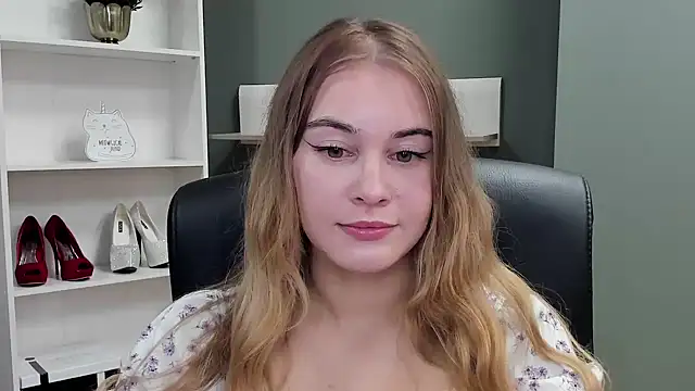 kitty valeria online show from 11/06/25, 09:59