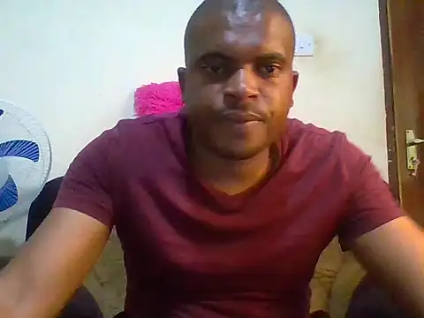 Snapshot of lui_cuuty chatting on 09/09/25, 05:01 lui cuuty online show from 09/09/25, 05:01