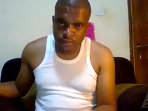 Snapshot of lui_cuuty chatting on 09/20/25, 12:11 lui cuuty online show from 09/20/25, 12:11