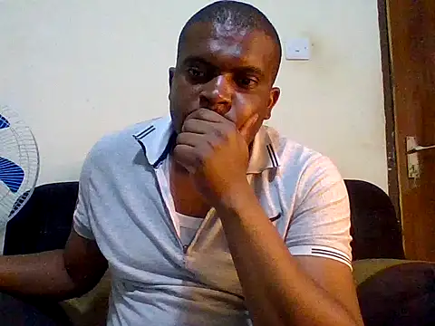 Snapshot of lui_cuuty chatting on 09/23/25, 05:27 lui cuuty online show from 09/23/25, 05:27