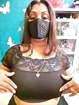 Snapshot of Riya_Sexy_Baby chatting on 12/14/24, 01:59 Riya Sexy Baby online show from 12/14/24, 01:59