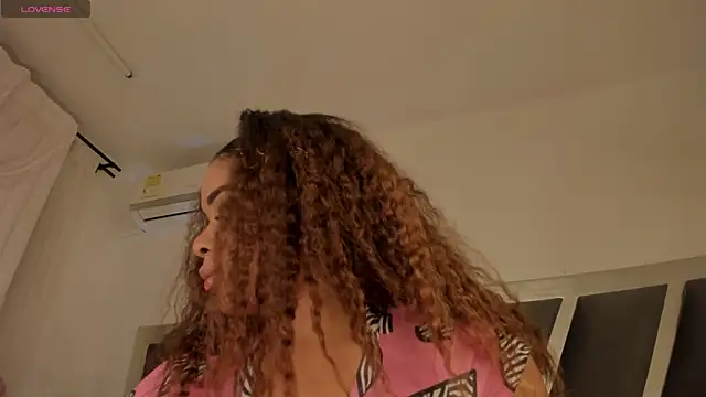 Samanntha Rose online show from 09/29/25, 07:30