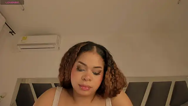 Samanntha Rose online show from 10/30/25, 07:36