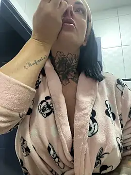 YasmimBrasil online show from 05/20/26, 06:08