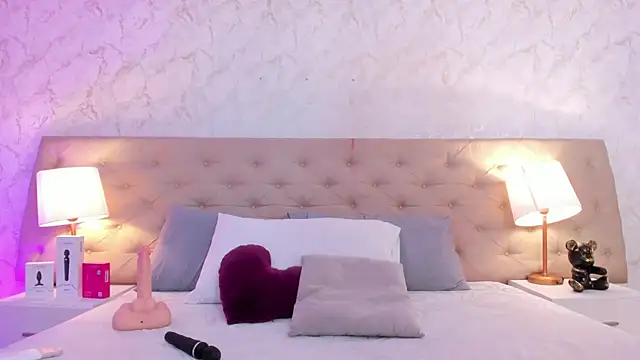 Snapshot of SofieReyes chatting on 05/22/26, 01:50 SofieReyes online show from 05/22/26, 01:50