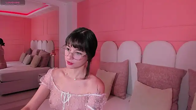 emilly williams  online show from 12/19/24, 05:08