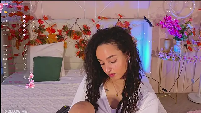 Lolly Neal online show from 11/25/25, 04:56