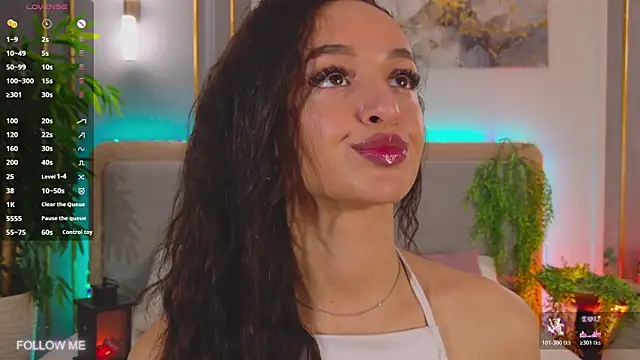 Lolly Neal online show from 04/13/26, 03:39