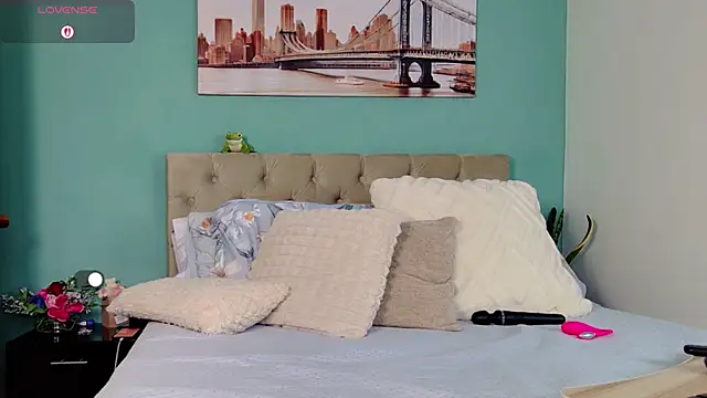 yanella fire online show from 10/04/25, 09:02