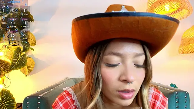 Victoria Adams14 online show from 02/16/26, 03:35