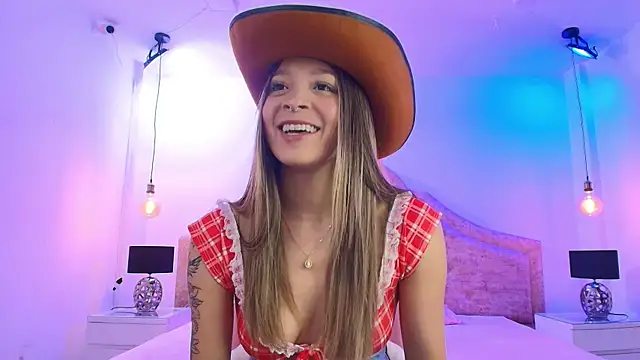 Victoria Adams14 online show from 04/18/26, 04:38