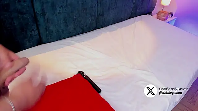 Snapshot of kataleyandliam chatting on 02/13/25, 10:33 kataleyandliam online show from 02/13/25, 10:33