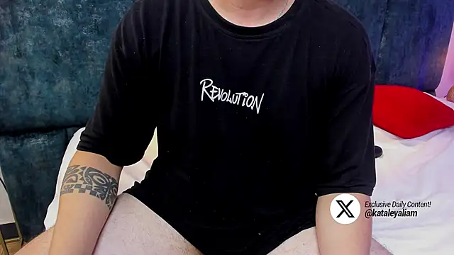 Snapshot of kataleyandliam chatting on 02/14/25, 01:34 kataleyandliam online show from 02/14/25, 01:34