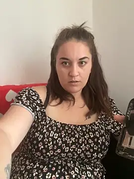 yzabell18 online show from 11/23/25, 01:00