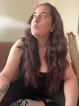 yzabell18 online show from 04/05/26, 10:56