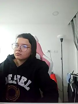 azumiichan online show from 12/04/25, 01:48