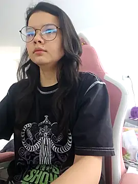 azumiichan online show from 02/05/26, 02:11