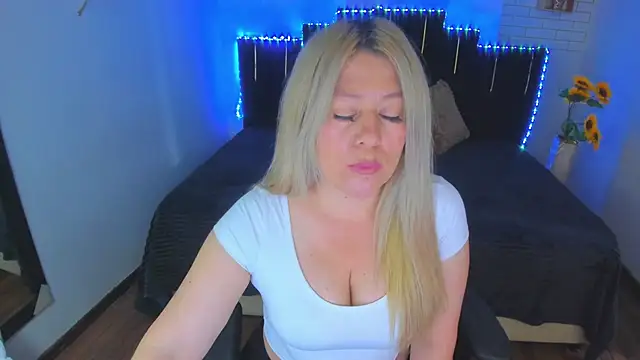 Snapshot of arisha_katy1 chatting on 01/04/25, 11:59 arisha katy1 online show from 01/04/25, 11:59