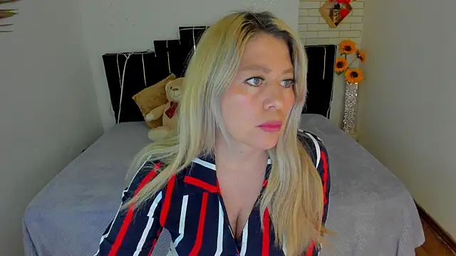 Snapshot of arisha_katy1 chatting on 01/26/25, 03:48 arisha katy1 online show from 01/26/25, 03:48