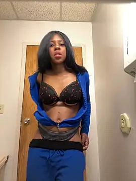 Snapshot of CamGirlLeanna chatting on 03/08/25, 03:24 CamGirlLeanna online show from 03/08/25, 03:24